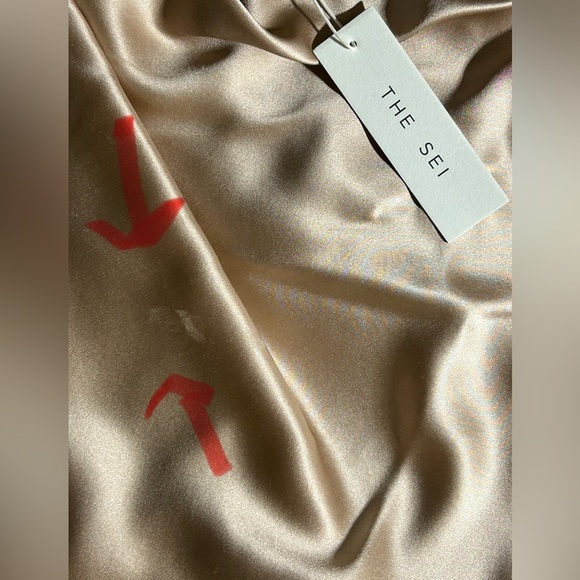 THE SEI NWT One Shoulder Cowl Neck Silk Camisole in Champagne Sz 0 - Picture 9 of 9